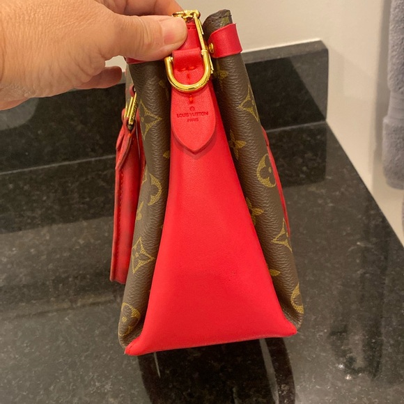 Authenticated Louis Vuitton Soufflot Tote Monogram Canvas with Leather BB - Picture 8 of 16